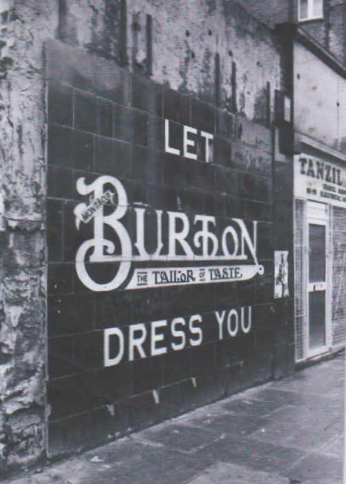1936. 1978 photo, tiled sign, 162-168 Cricklewood Broadway, NW2