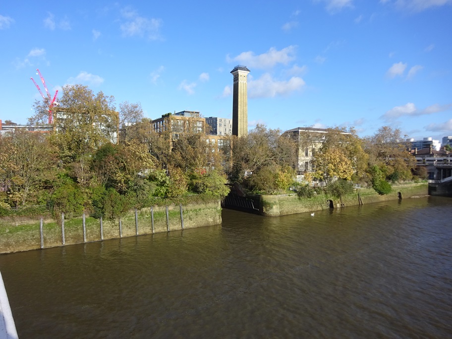 Grosvenor Road Embankment