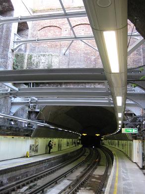 Thames Tunnel, Wapping station. &copy; Robert Mason, 28.3.12